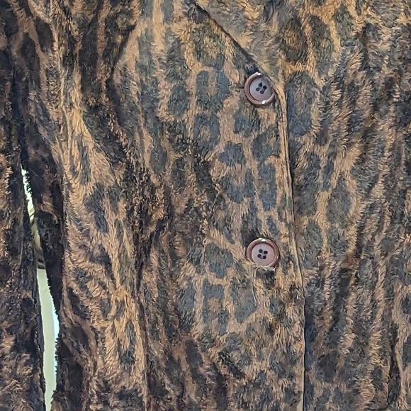 Stylish Coat - Picture 3 of 3